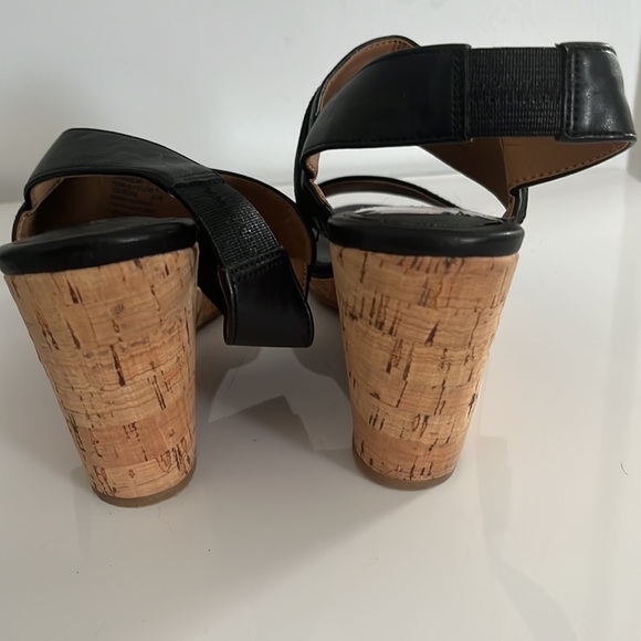 Calvin Klein black wedge heels size 6.5 - Picture 2 of 4